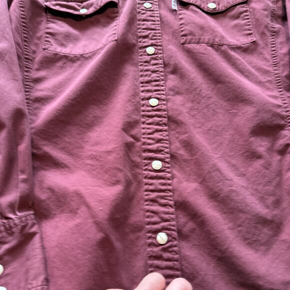 Women's Carhartt Dark Wine Red Pearl Snap Button Up Long Sleeve Shirt Sz Large - Picture 4 of 6